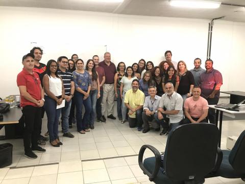 Palestra Papel do laboratório de fisiologia do exercício equino e do Equine Science Center no desenvolvimento de cavalos atletas Palestra Papel do laboratório de fisiologia do exercício equino e do Equine Science Center no desenvolvimento de cavalos atletas